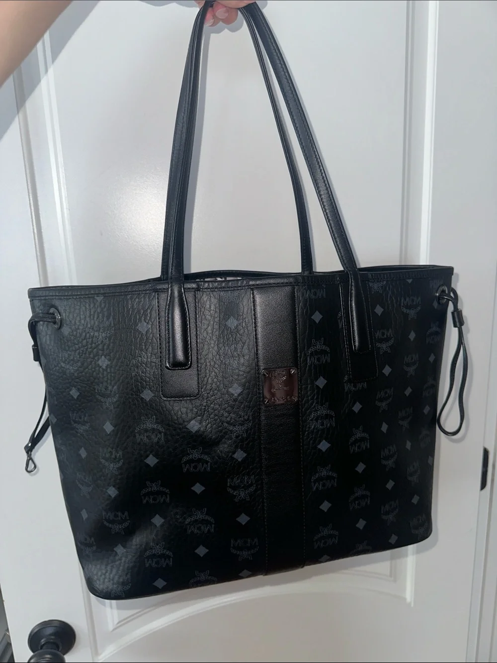 MCM Authentic Reversible Liz Shopper In Visetos SZ M